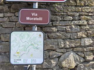 The trail / stairs named Scalinata Moratelli. This is a fun way to enter or leave the Astino valley.