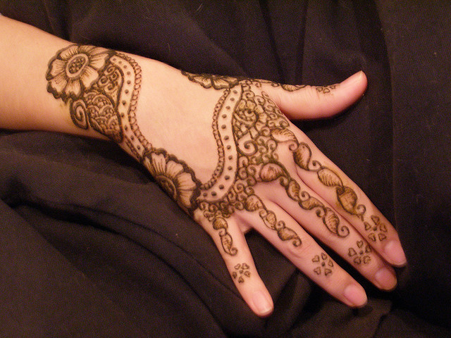 18 Beautiful Mehndi Designs