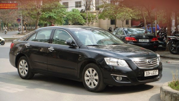 Cho thuê xe ô tô 4 chỗ có lái tại Hà Nội - Giá ưu đãi 2