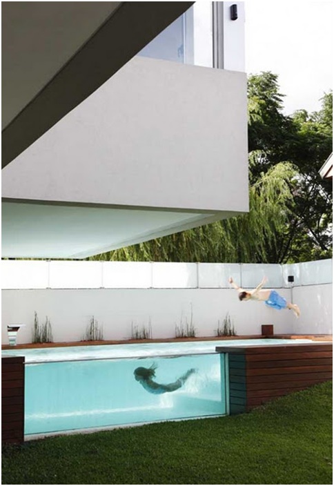 GLASS WALL SWIMMING POOLS