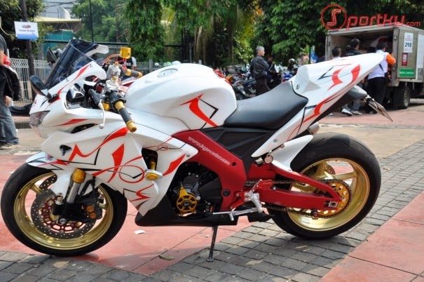  Foto  Modifikasi  Honda CBR  250R Terbaru Modifikasi  Motor
