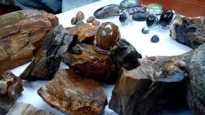 Khasiat Les Dan Benda Gaib Lainya