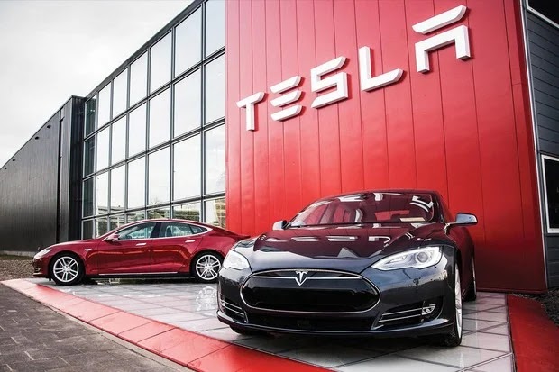 Tesla Modellerinde Fiyat Düşüşü: Avrupa'da Satışlar Patladı!
