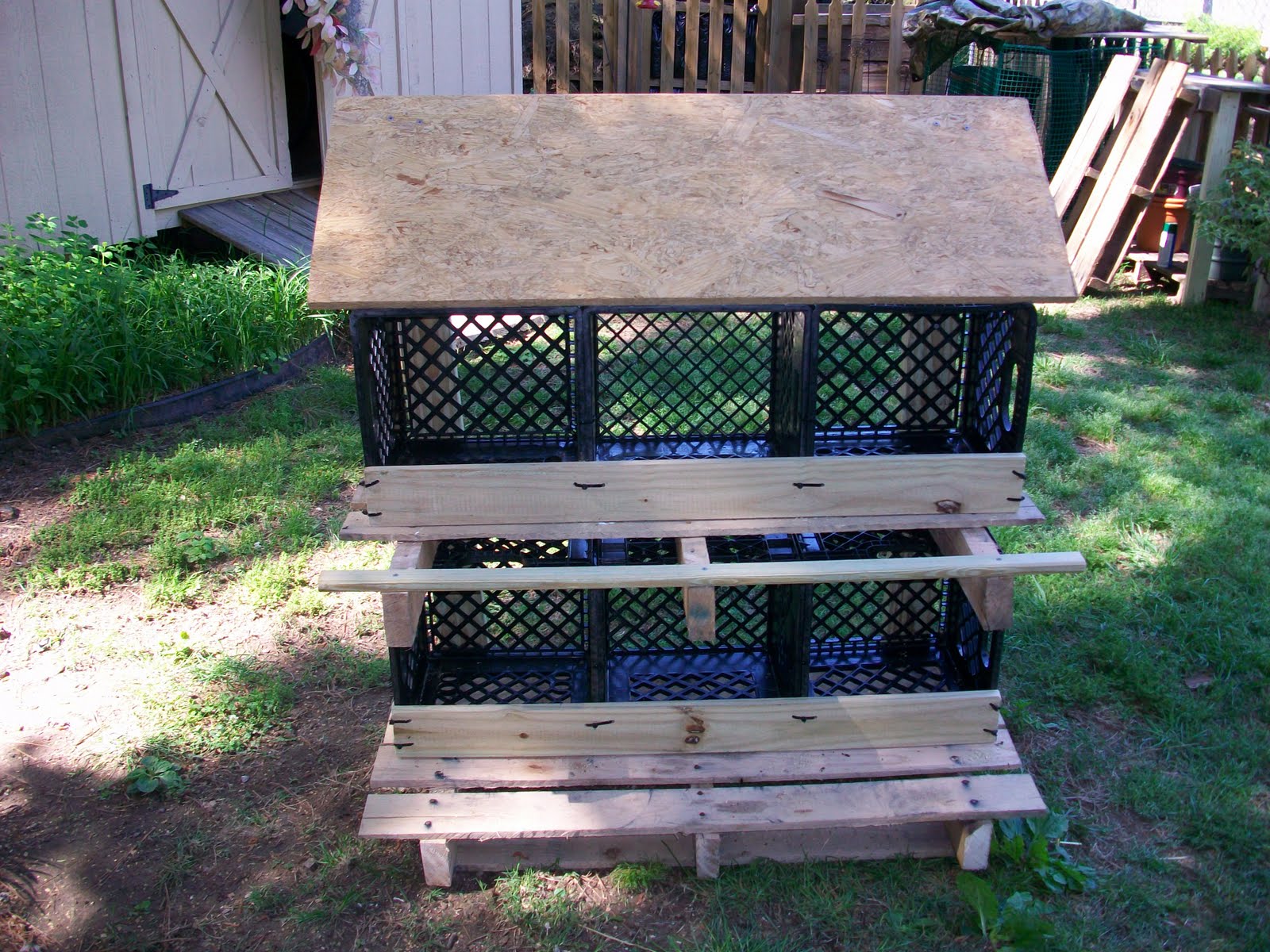 Garden Daddy: NEST BOXES READY FOR THE COOP-D'VILLA
