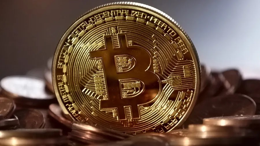 The Decline of Bitcoin Prices by 1.24% in the Last 24 Hours Bitcoin, which witnessed a profit wave in recent days, recorded a loss of 1.24% on Thursday, February 22nd. At the time of writing this report, the value of Bitcoin reached $51,392, dropping by $605 in the last 24 hours according to the Gadgets 360 website.