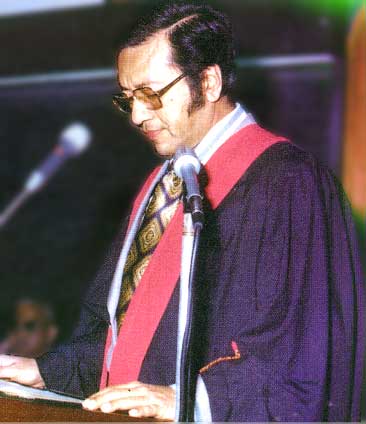 BloG AzLaN: Biography Tun DR. Mahadhir Mohamad