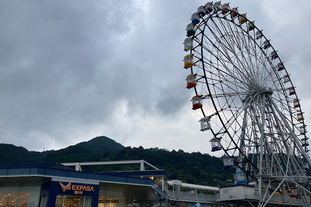 道の駅を兼ねた富士川SA