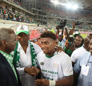 Photos Of Senate President, Bukola Saraki Congratulating Super Eagles Players 