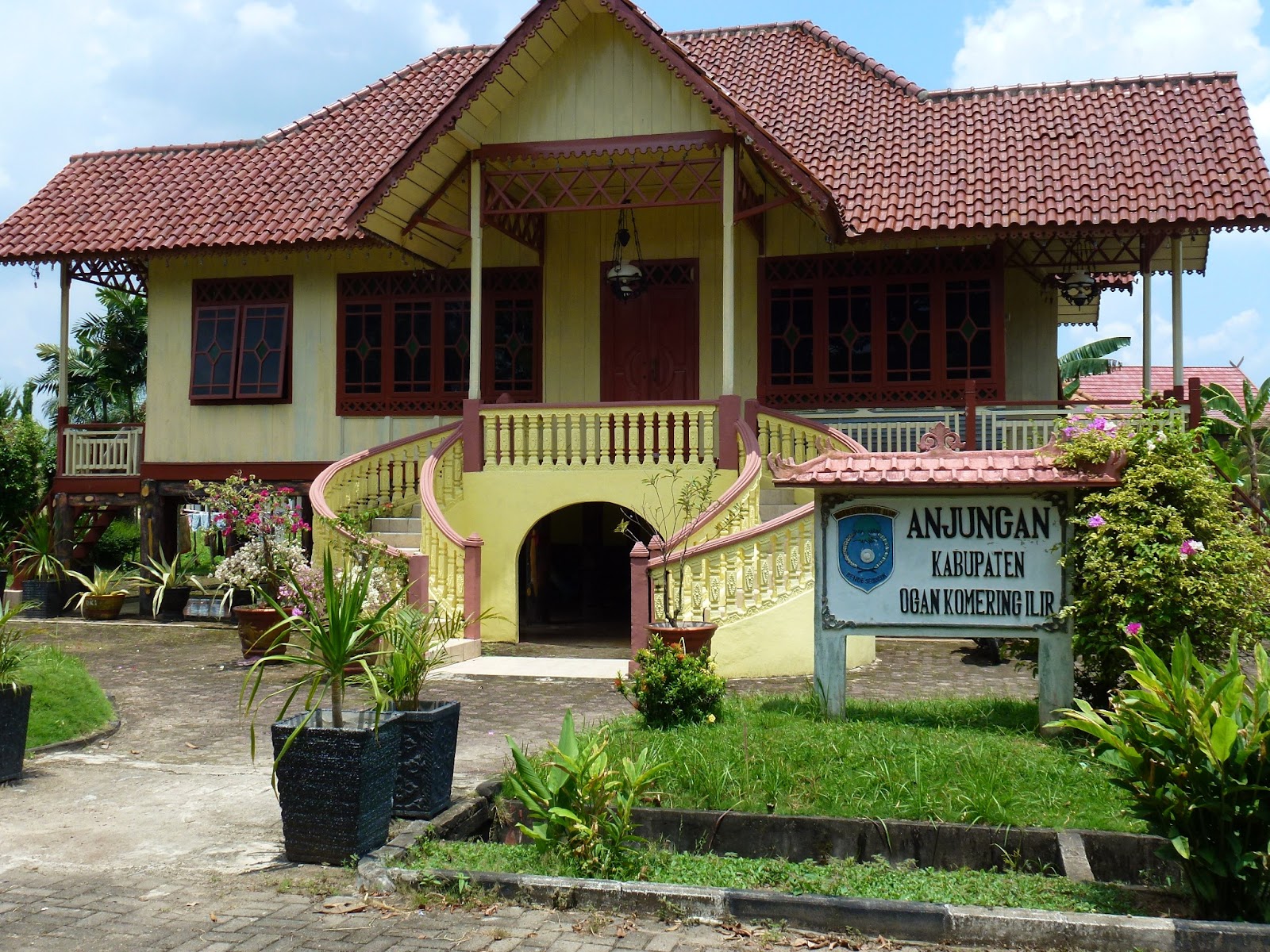 UPTD BPPIP: Rumah Adat Sumatera Selatan