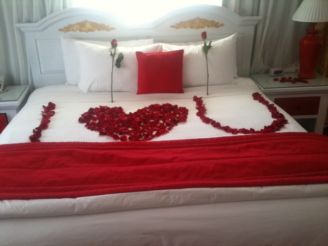 South Beach Bachelorettes: Spend Romance Month at Red South Beach