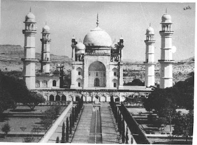 The Historical Story of Taj Mahal
