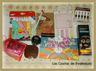 regalos sorteo blogger ganado belleza, maquillaje y papelería