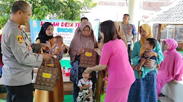 Bantu Penanggulangan Stunting, Kapolsek Asembagus Salurkan Makanan dan Minuman Bergizi