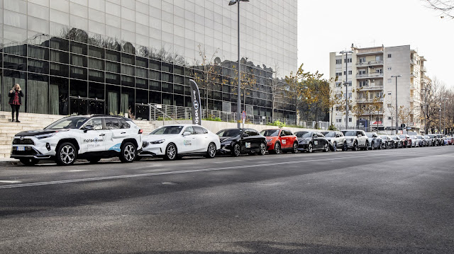 Tesla Model 3 , seguido del BMW i5 y  Hyundai IONIQ 6 son los coches eléctricos con más autonomía media