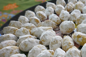 Kuih Makmur or Ghee Cookies with Peanut Filling - Lisa's 