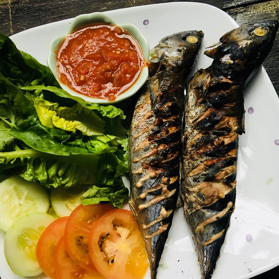 Cik Wan Kitchen: Ikan Tongkol Bakar dengan Cicah Air Asam