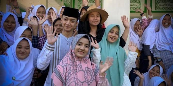 Sifat Anak Pesantren Dan Sisi Gelapnya