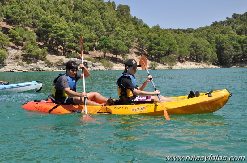 Kayak en el Embalse Conde del Guadalhorce