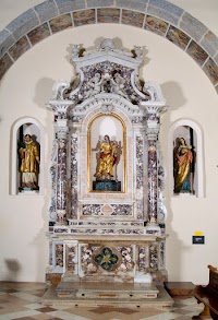 An Eighteenth Century Side Altar Dedicated to Our Lady of the Rosary