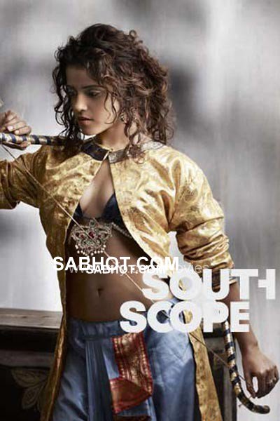 Pia shows her navel in this strange outfit - (2) - Pia Bajpai HOTTT PICS