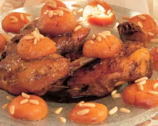 chicken with fried potatoes and olives