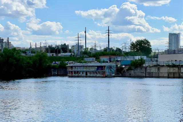 Шелепихинская набережная, Москва-река