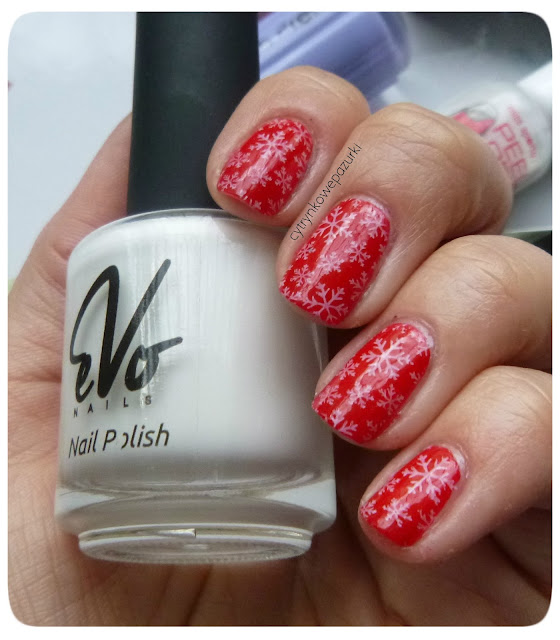 Sally Hansen 470 Red Eye i płytka B.10 Merry Christmas