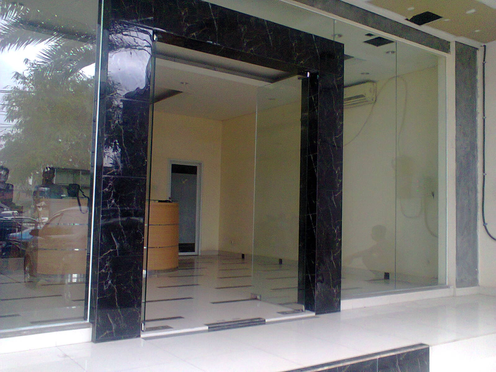 Jual Pintu Kaca Tempered Frameless di Cilegon Produk 