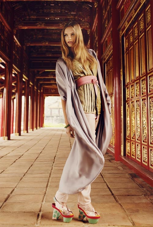 Oriental Beautiful Women Fashion Style 2011 - 2012 