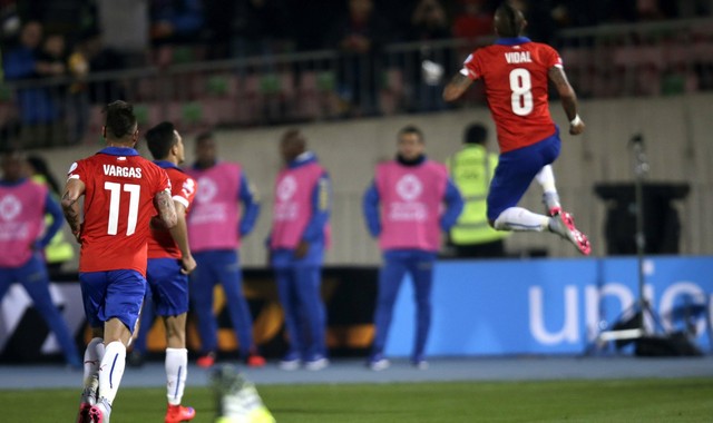 Em jogo equilibrado, Chile vence Equador na abertura da Copa América 2015