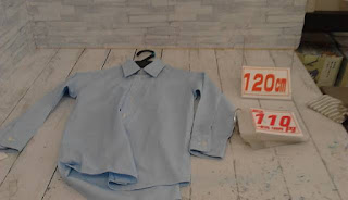 中古品　子供服　１２０ｃｍ　ブルー　長袖シャツ　１１０円