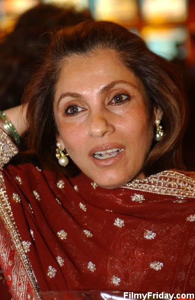 Dodge Wallpapers on Dimple Kapadia S Beautiful Photo By Very Well Movie  Tum Milo Toh Sahi