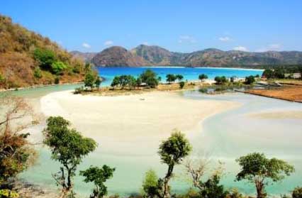 Inilah 10 Tempat Wisata Pantai di Lombok yang Terkenal Indah | Info