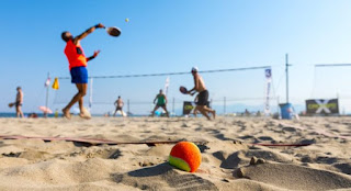 Após denúncia, conselheira do TCE suspende edital para construção de 501 arenas de beach tennis no Ceará