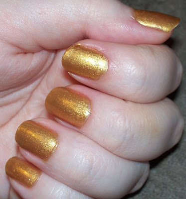 Golden Nail Glamour Nails