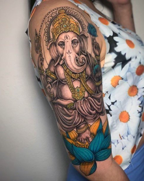Tatuagens Ganesha - 30 ideias femininas