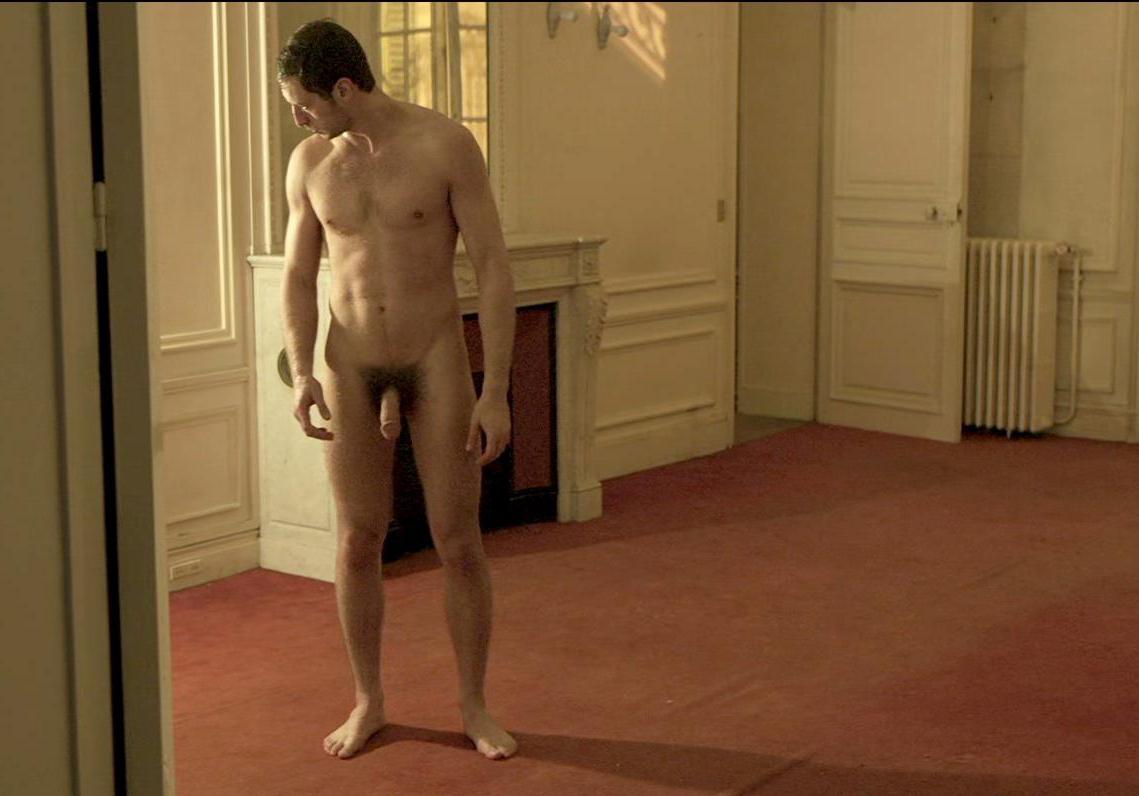 32 Male Celebs Who Did Full Frontal Scenes