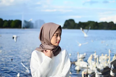 GITA SAVITRI: Vlogger Cantik yang Kuliah di Jerman dan Proyek Rahasianya Untuk Indonesia!