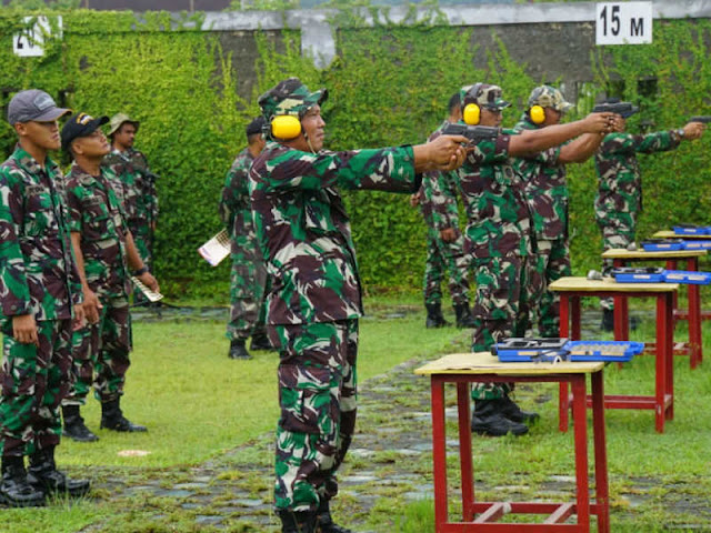 Lantamal X Gelar Latihan Menembak Perorangan