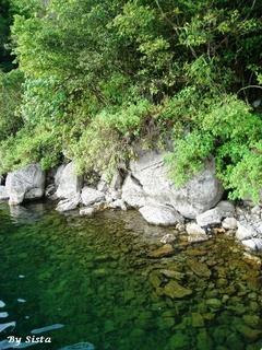 Batu Gantung di Danau Toba ~ Bumi Nusantara