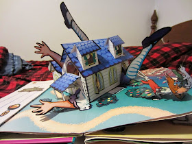 Pop up books, Alice in Wonderland, Alice in Wonderland House