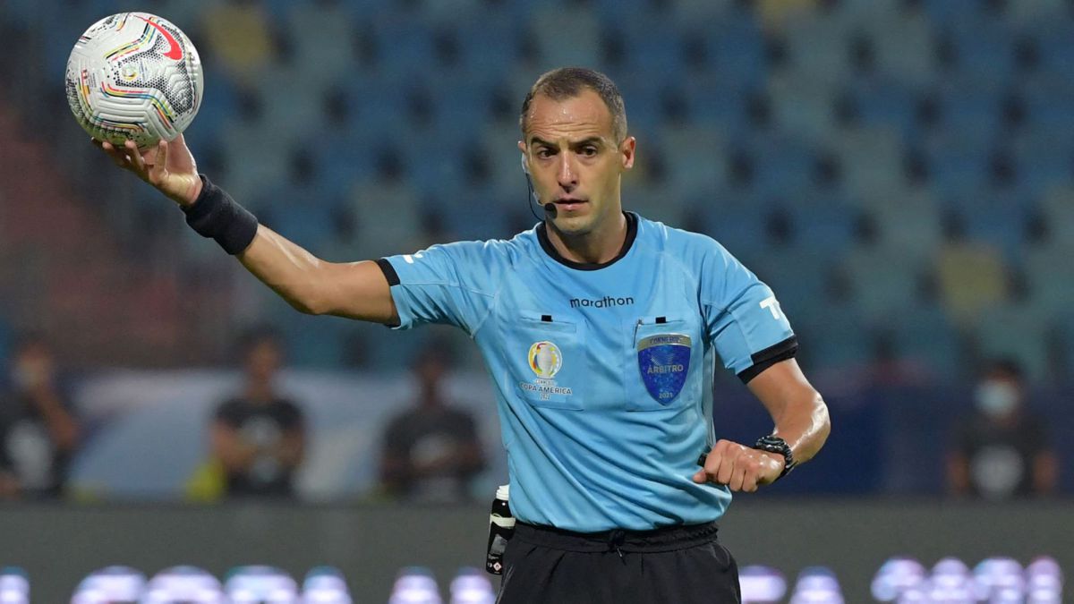 Law 5 - The Referee: Copa América 2021 - Esteban Ostojich to officiate Argentina - Brazil final