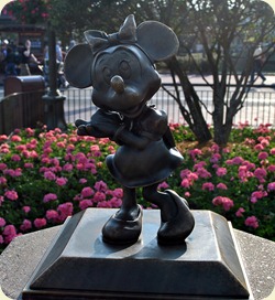 25c - Castle Courtyard - Characters