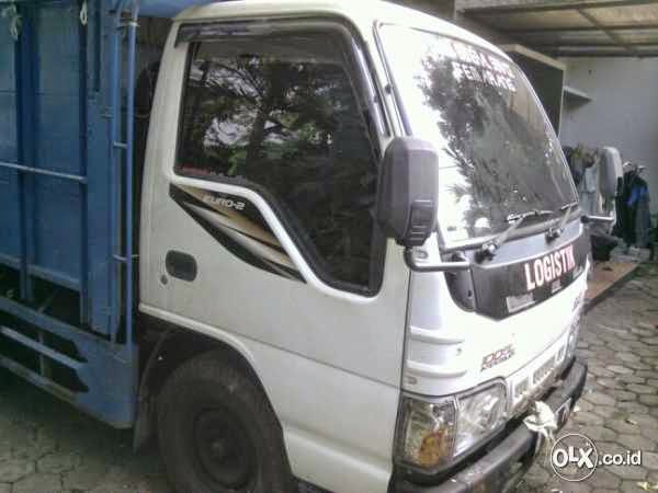 Izusu Elf  2011 Truk  Engkel  Bak Kayu Km 40 000 Truk  Bekas  