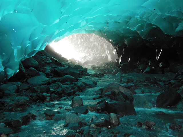 Mendenhall_Ice_Caves