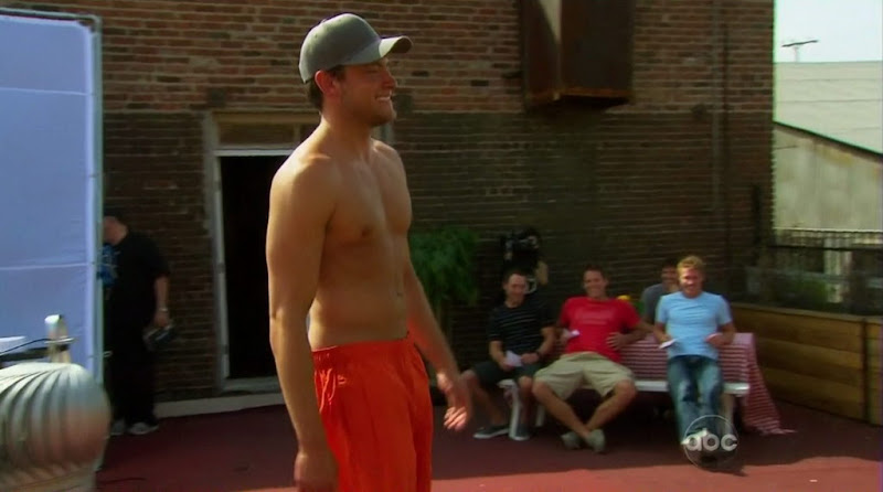 Frank Neuschaefer Shirtless on The Bachelorette s6e03