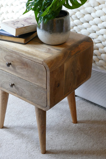 AnisHomes365 review, AnisHomes365 blog review, AnisHomes365 reviews, AnisHomes365 aisy, AnisHomes365 furniture,  Scandinavian Style Bedside Table Nordic, industrial furniture uk