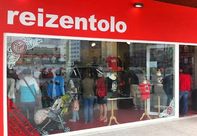 http://www.reizentolo.es/es/tiendas-oficiales/reizentolo-ribeira.html