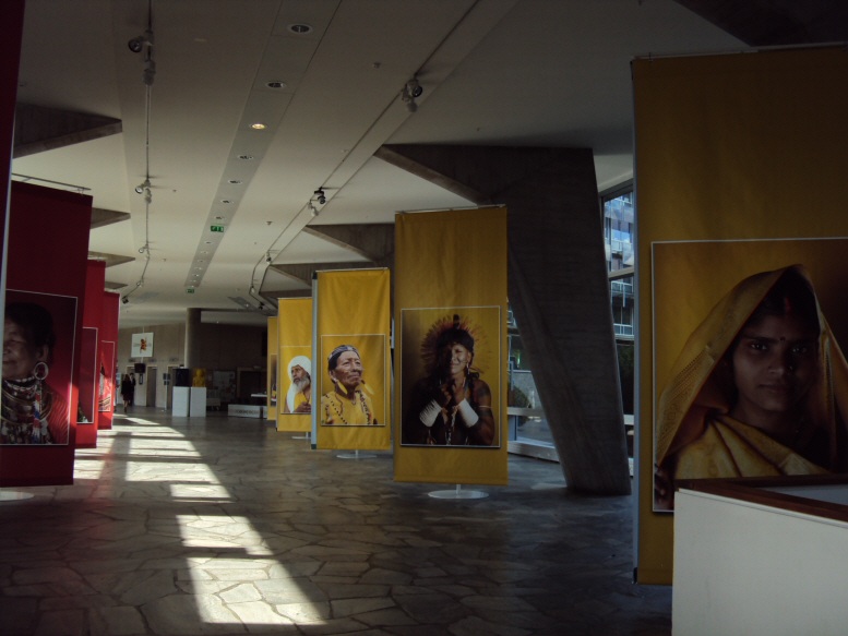 Headquarters Of Unesco. UNESCO Headquarters lobby: