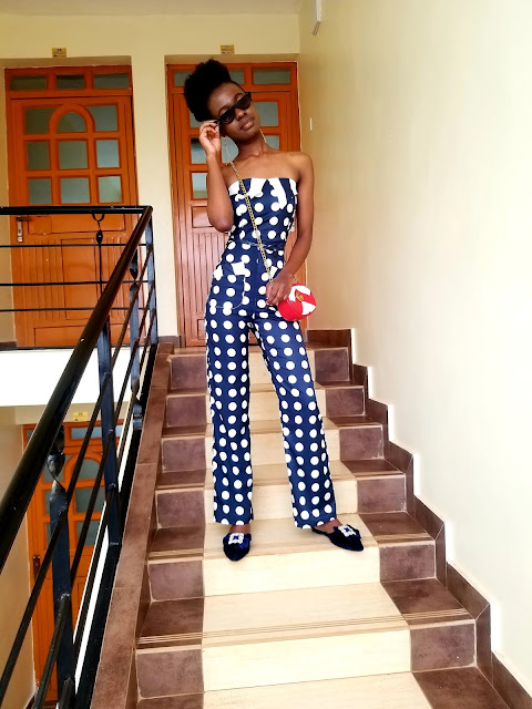 How To Wear A Polka Dot Jumpsuit Outfit Casually